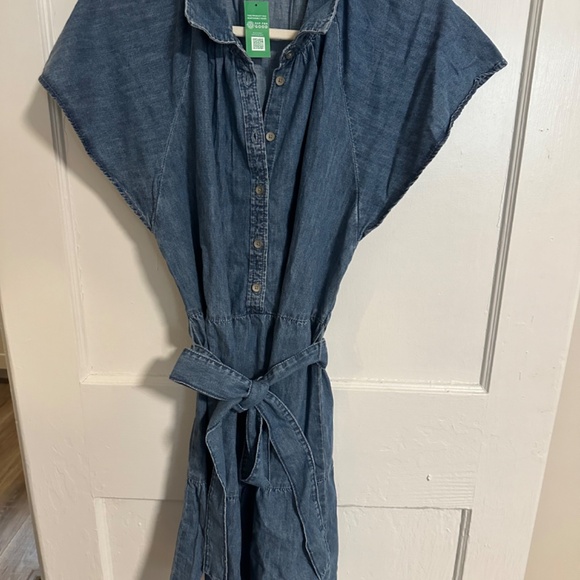 NWT GAP Flutter Sleeve Cotton Denim Dress Size M - Picture 3 of 7